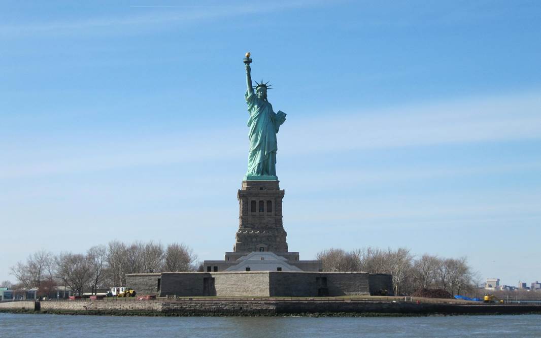 statue liberte paysage.JPG