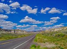Rouler vers l'est en direction d'Escalante sur Utah Scenic Byway 12, une route enti�rement am�ricaine
